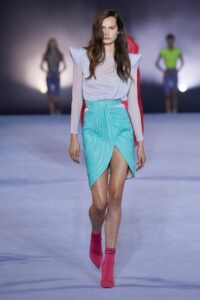 Show psihedelic marca Balmain
