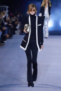 Show psihedelic marca Balmain