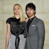 Sophie Turner le arată fanilor noile tatuaje ale soțului