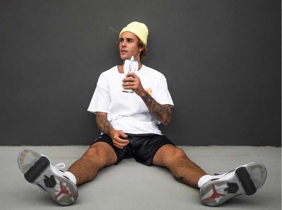 Bieber are propriul model de papuci Crocs