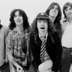 AC/DC lansează album nou