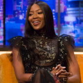 Naomi Campbell, superbă şi la 50 de ani