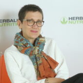 Un stil de viață prietenos cu organismul nostru și cu mediul: alimentația bazată pe plante sau veganismul