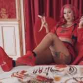 Cum arată sneakerșii semnați de Cardi B