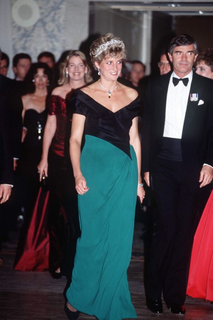 O cronologie a celor mai bune look-uri ale prințesei Diana