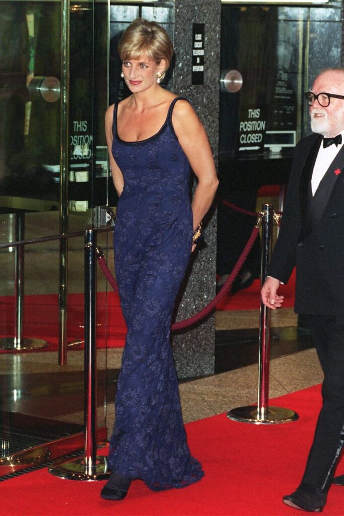 O cronologie a celor mai bune look-uri ale prințesei Diana