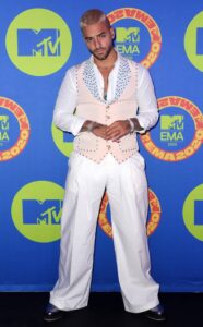 Ținutele de pe covorul roșu – MTV EMA 2020