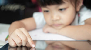 Autism virtual: cauze și remedii