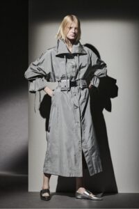 Givenchy, Max Mara și Moschino – colecții pentru toamna viitoare
