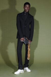 Givenchy, Max Mara și Moschino – colecții pentru toamna viitoare