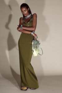 Givenchy, Max Mara și Moschino – colecții pentru toamna viitoare