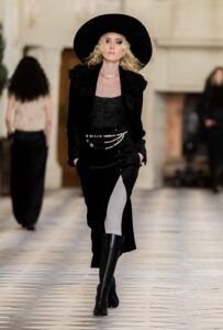 Pre-Fall 2021- Ce ținute propun designerii?