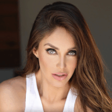 Anahi a debutat ca antreprenoare