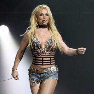 Britney Spears – piesă pentru cea de-a 39-a aniversare