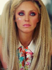 Anahi a debutat ca antreprenoare