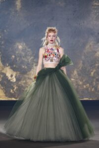 Armani Prive și Viktor & Rolf prezentări haute couture