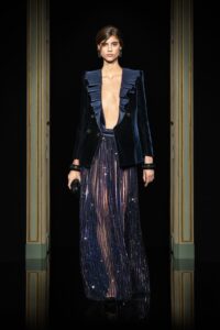Armani Prive și Viktor & Rolf prezentări haute couture