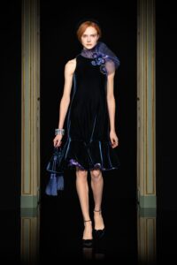 Armani Prive și Viktor & Rolf prezentări haute couture