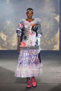 Armani Prive și Viktor & Rolf prezentări haute couture