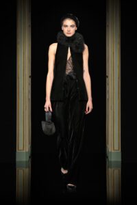 Armani Prive și Viktor & Rolf prezentări haute couture