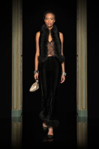 Armani Prive și Viktor & Rolf prezentări haute couture