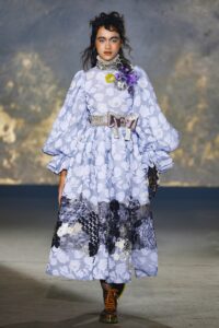 Armani Prive și Viktor & Rolf prezentări haute couture