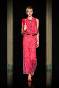 Armani Prive și Viktor & Rolf prezentări haute couture