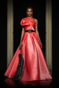 Armani Prive și Viktor & Rolf prezentări haute couture
