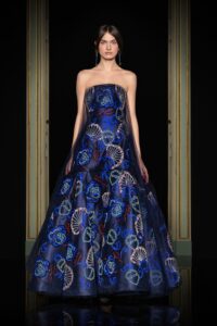 Armani Prive și Viktor & Rolf prezentări haute couture