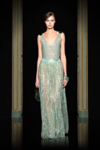 Armani Prive și Viktor & Rolf prezentări haute couture