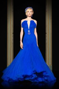 Armani Prive și Viktor & Rolf prezentări haute couture