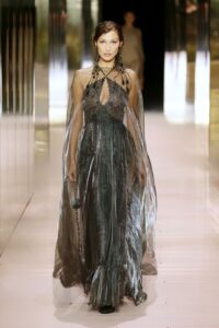 Cele mai bune look-uri din colecțiile Couture din primăvara anului 2021