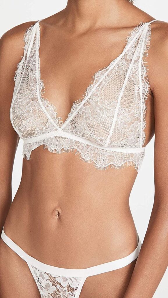 Lenjerie sexy care încinge atmosfera de Valentine’s Day