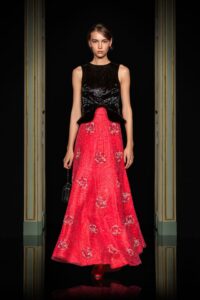 Cele mai bune look-uri din colecțiile Couture din primăvara anului 2021