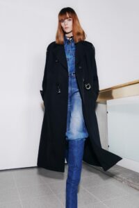 Victoria Beckham a lansat o nouă colecție