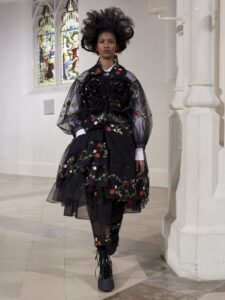 Tinerețe, culoare și inovație la Săptămâna modei din Londra