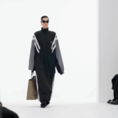 Nouă colaborare între Balenciaga și Crocs