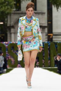Siriano vs. Moschino – care e colecția ta preferată