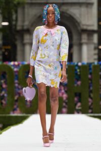 Siriano vs. Moschino – care e colecția ta preferată