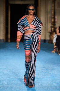 Siriano vs. Moschino – care e colecția ta preferată