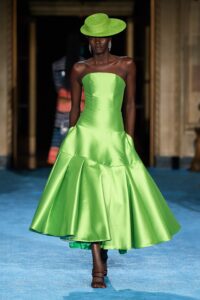 Siriano vs. Moschino – care e colecția ta preferată