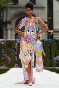 Siriano vs. Moschino – care e colecția ta preferată