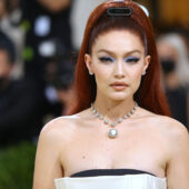 Tendințe de frumusețe colorate la Met Gala 2021