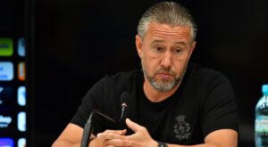 Este oficial! Laurențiu Reghecampf a depus actele de divorț