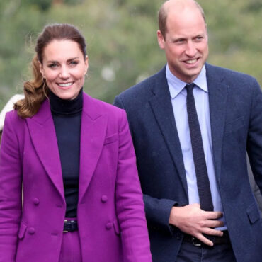 Kate Middleton cu poșeta deschisă. Ce s-a putut vedea în geanta ducesei