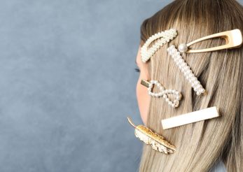 4 moduri stylish de a purta accesorii de păr de Sărbători