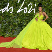 Cele mai bune look-uri de la Fashion Awards 2021
