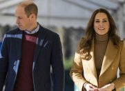 Kate Middleton a ales o ținută în tonuri neutre pentru o vizită în nordul Angliei
