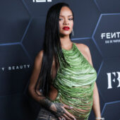 Rihanna rupe barierele stilului tradițional de gravidă