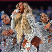 Mary J. Blige a strălucit la Super Bowl Halftime Show